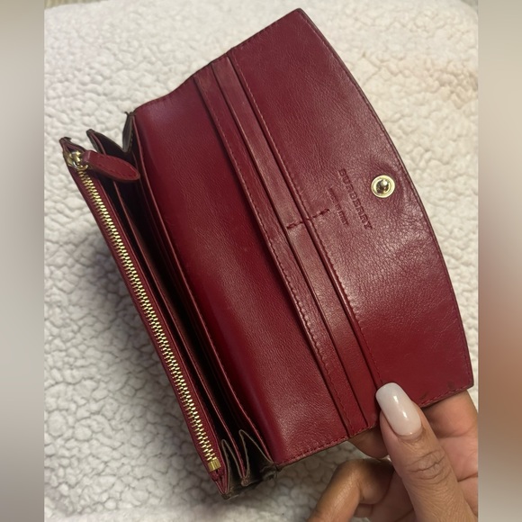 Burberry Continental Wallet Brown and Red - Picture 11 of 16